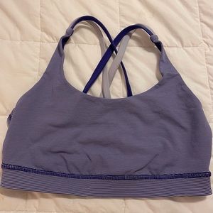 Lululemon Womens Size 6 Energy Bra, medium support, purple stripe